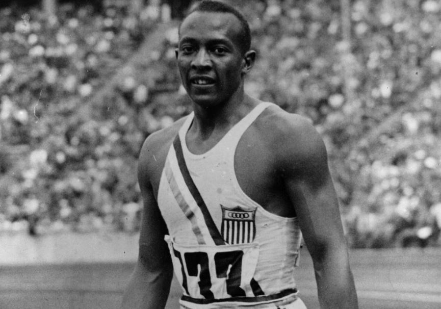 9 Agosto 1936 Jesse Owens gana 4 medallas de Oro