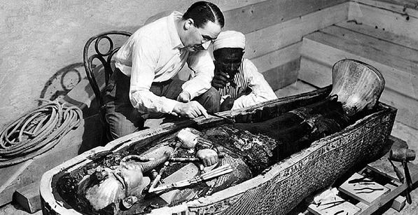 4 Noviembre 1922 Se descubre la tumba de Tutankamón