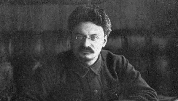 12 Noviembre 1927 León Trotsky expulsado del Partido Comunista