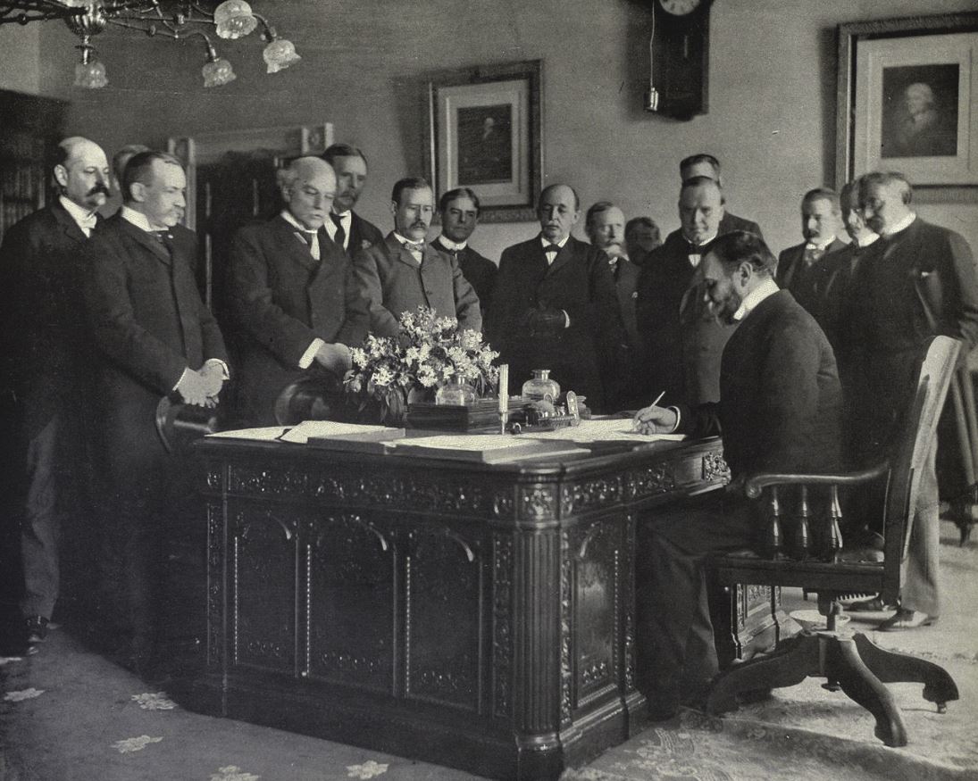 10 Diciembre 1898 Se firma el tratado de París