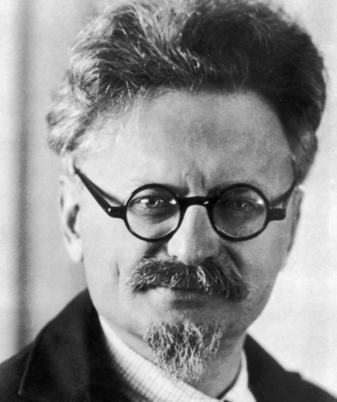 10 Enero 1928 León Trotski es expulsado de la Unión Soviética