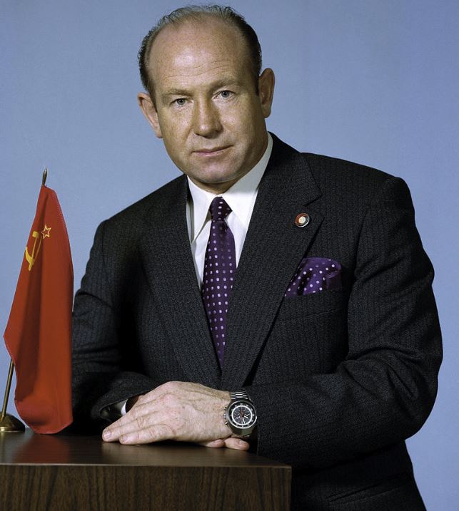 18 Marzo 1965 Alekséi Leónov la primera persona