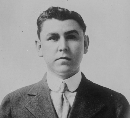 1 Junio 1920 Adolfo de la Huerta se convierte en Presidente de México