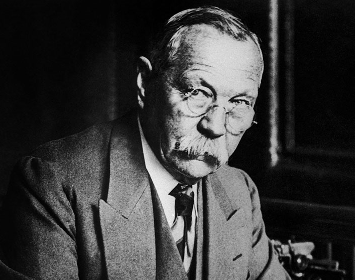 7 Julio 1930 fallece Arthur Conan Doyle autor de Sherlock Holmes