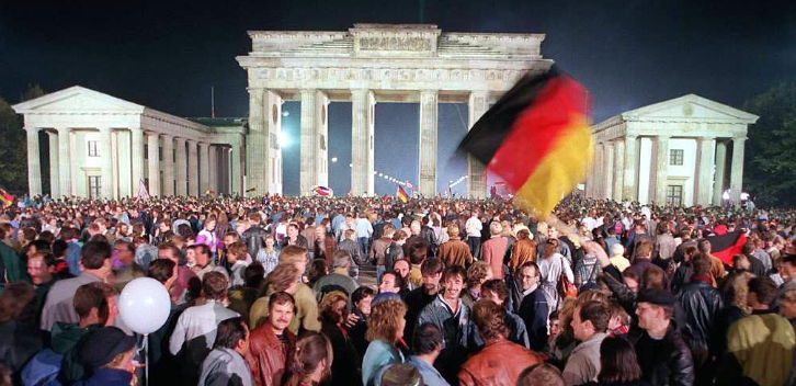 3 Octubre 1990 se produce la Reunificación de Alemania