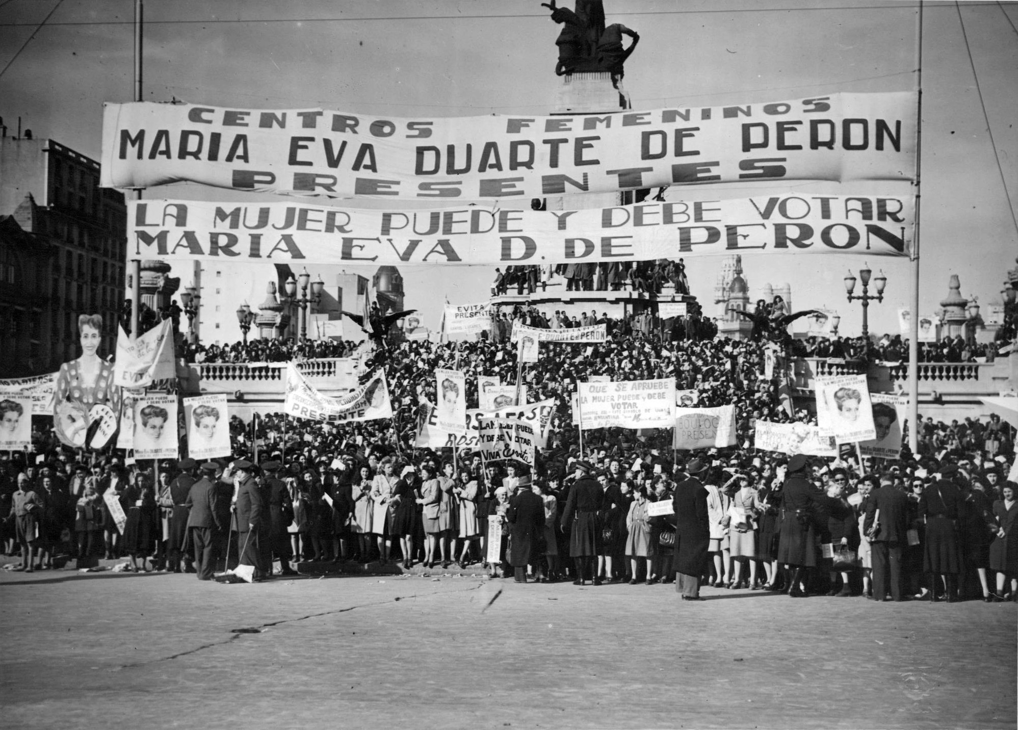 7 de septiembre de 1947 En Argentina y de 1955 en Perú se aprueba el sufragio femenino