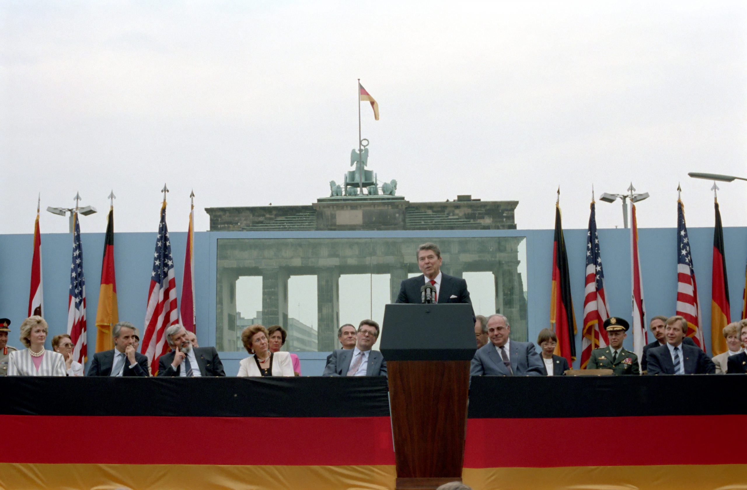 12 de septiembre de 1949 Se proclama la creación de la República Federal Alemana