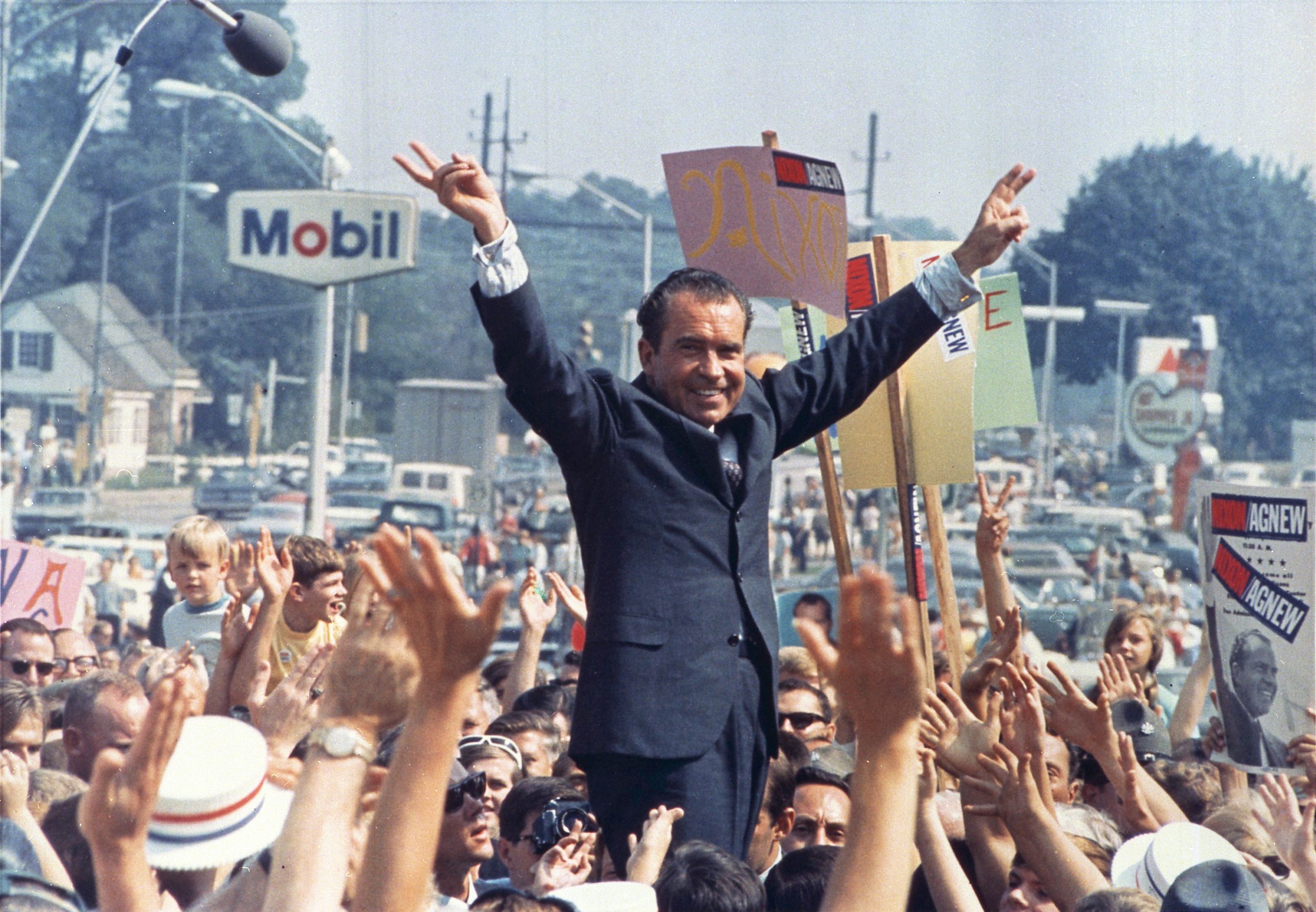 7 de octubre de 1970 Richard Nixon anuncia los puntos para acabar con la Guerra de Vietnam