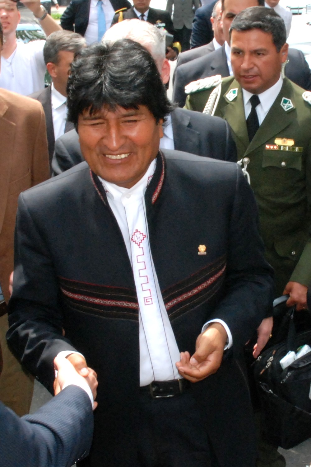 10 de noviembre de 2019 Evo Morales renuncia a la presidencia de Bolivia tras protestas por fraude electoral