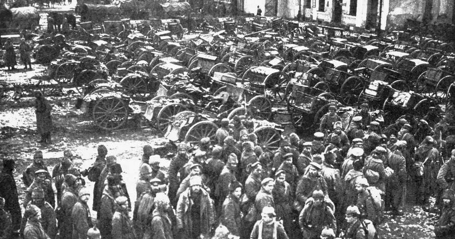 Prisioneros y material de ruso capturados en la Batalla de Tannenberg